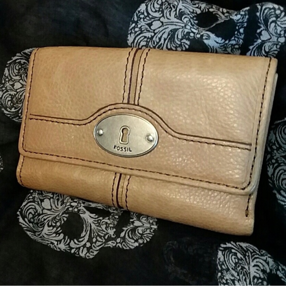 Fossil trifold ladies wallet